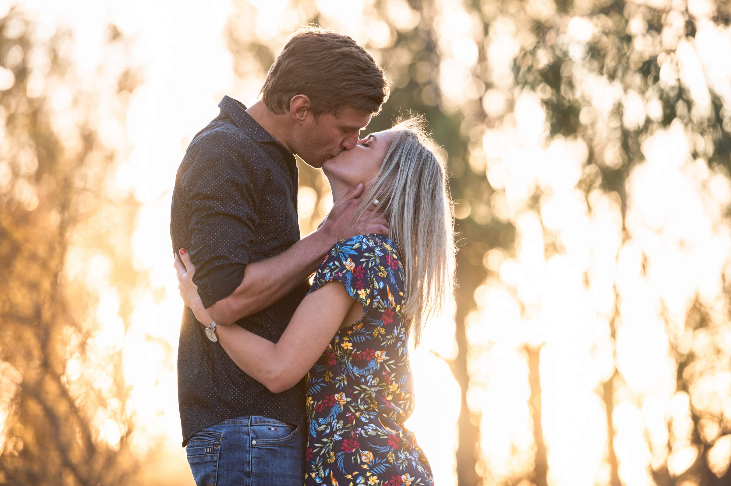 Couple photography by Avara Productions